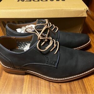 Steve Madden Dark Blue Derby Shoes with Tan Laces